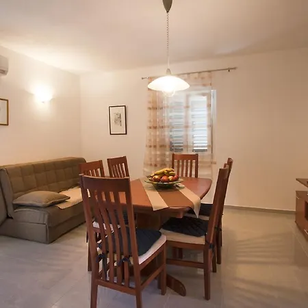 Libana Povlja (Brac)