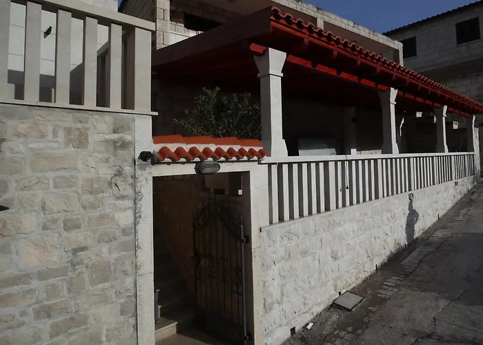 Libana * Povlja (Brac)